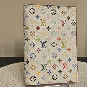 Louis Vuitton x Takashi Murakami Multicolor Passport Cover 🎨✨